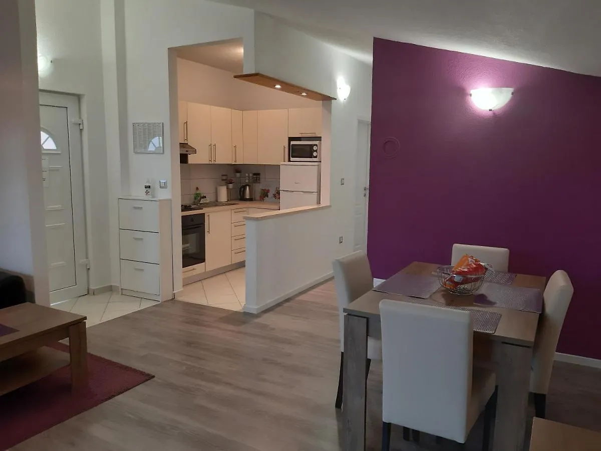 Apartments Dora Πόρετς Κροατία