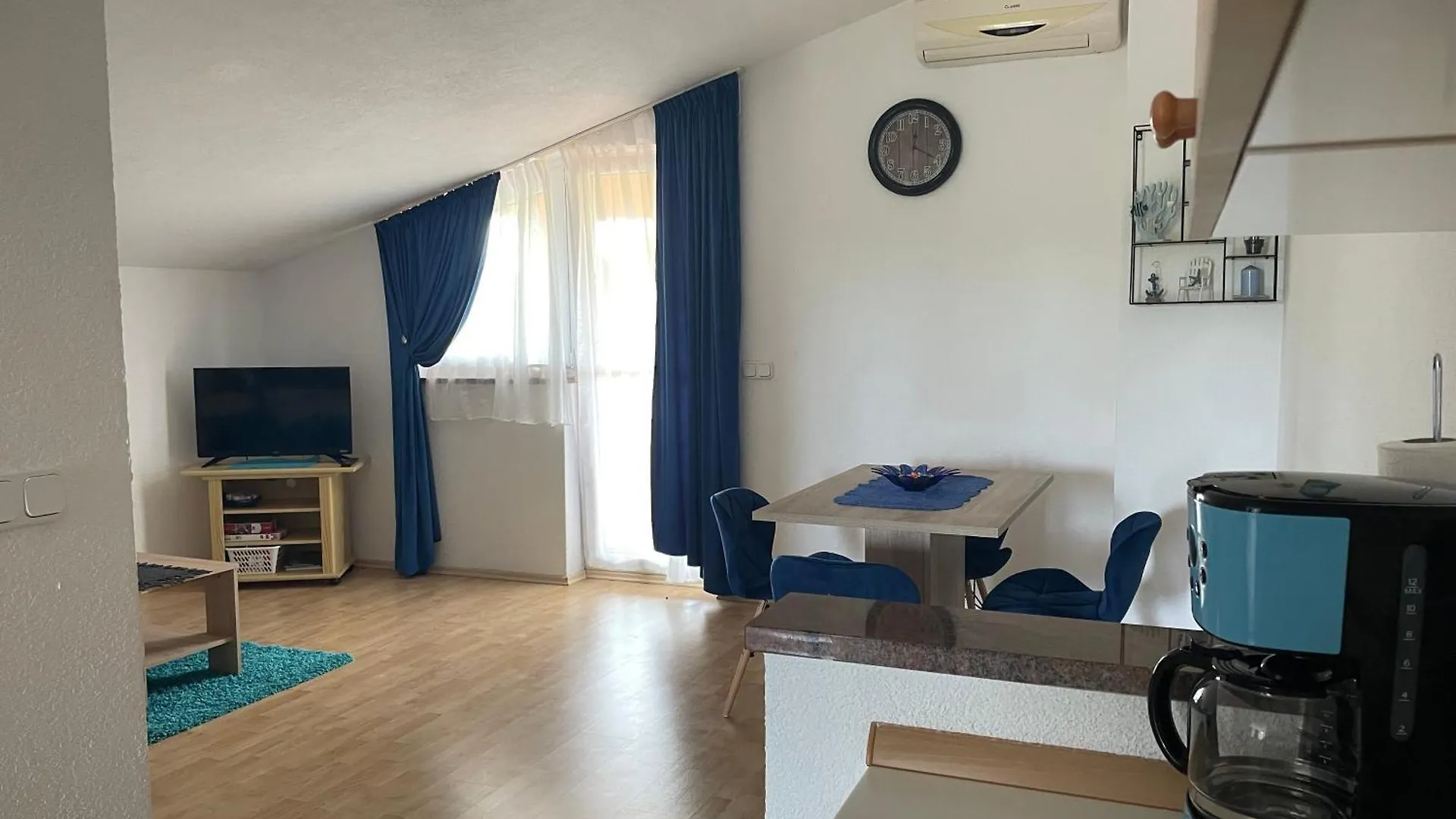 Apartments Dora Πόρετς
