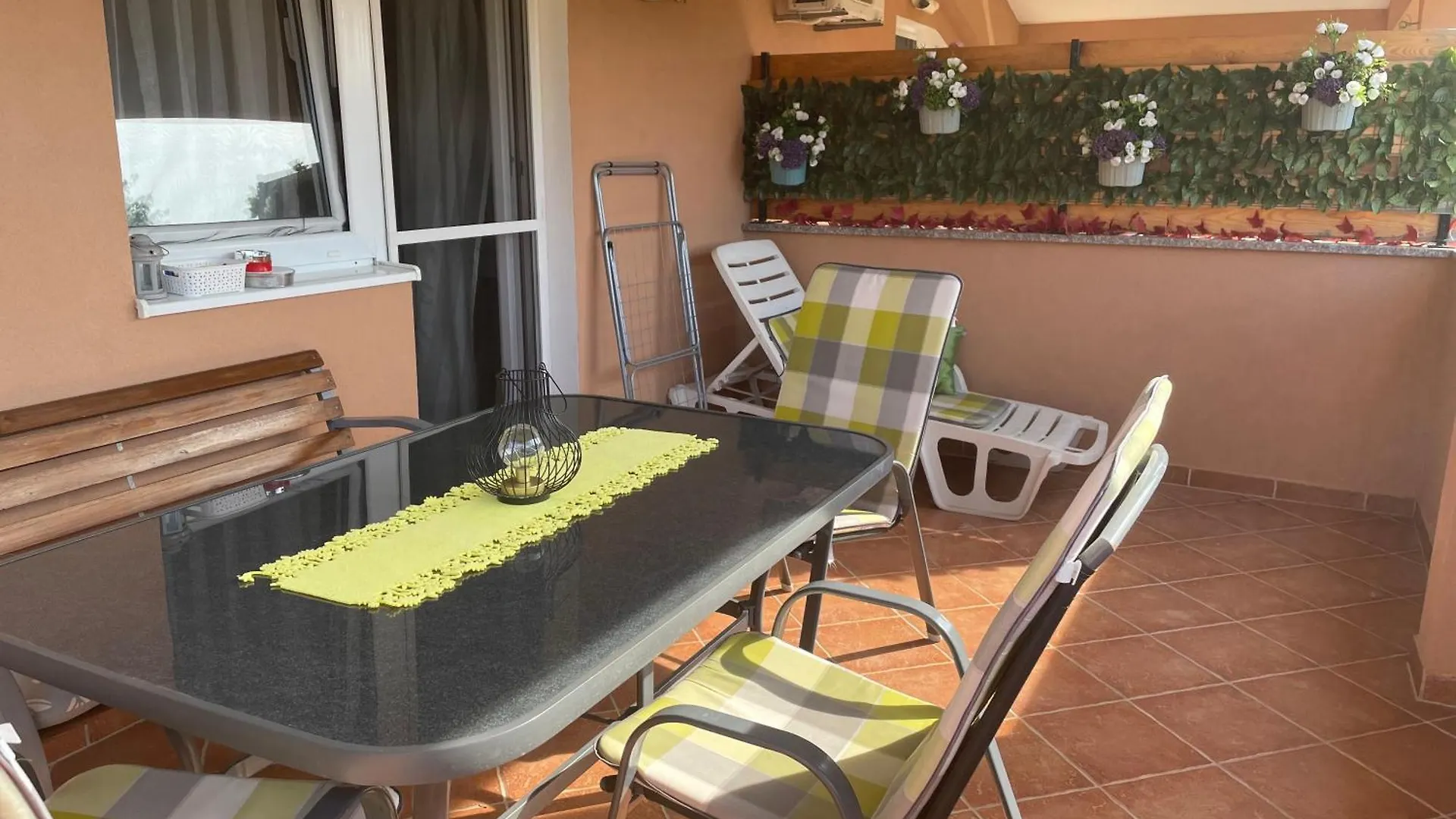 Apartments Dora Πόρετς