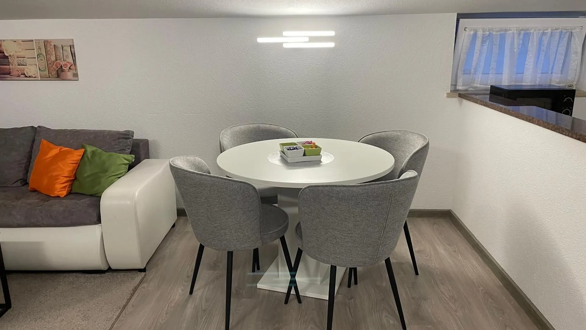 Apartments Dora Πόρετς Κροατία