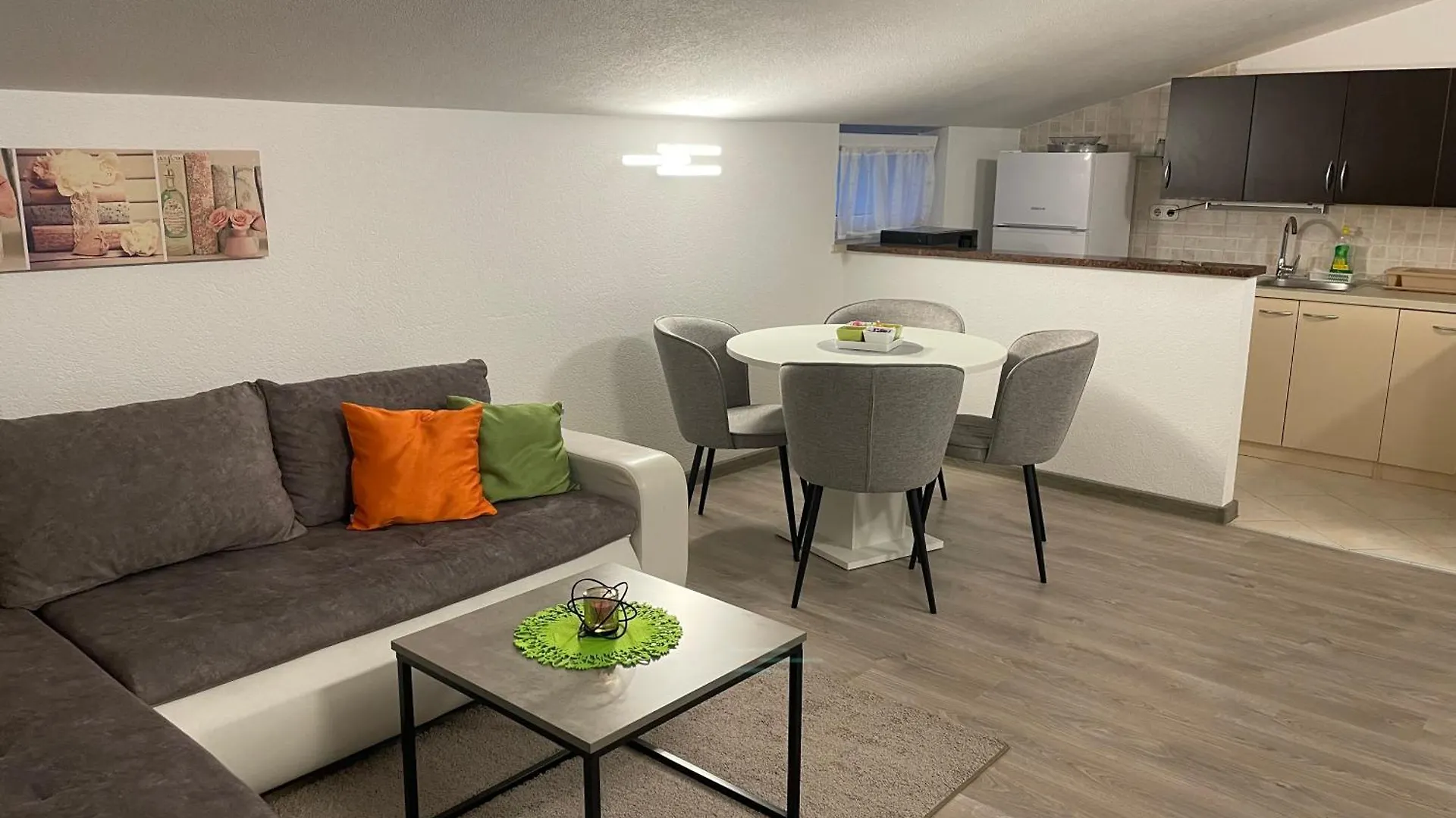 Apartments Dora Πόρετς