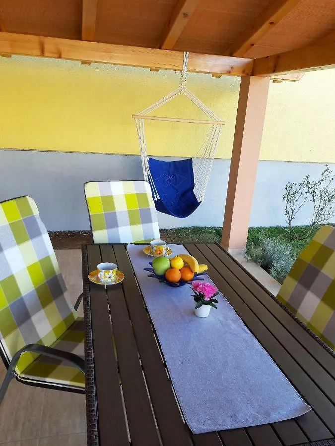 Apartments Dora Πόρετς