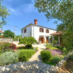 https://holiday-home-lavanda.primorje-gorskikotar.com