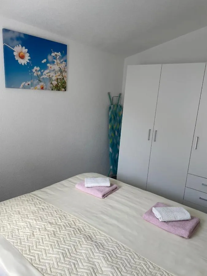 Apartments Dora Poreč 0*,